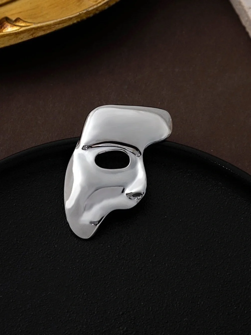 Silver Phantom Mask Brooch Pin – Theater Masquerade Face Statement Jewelry